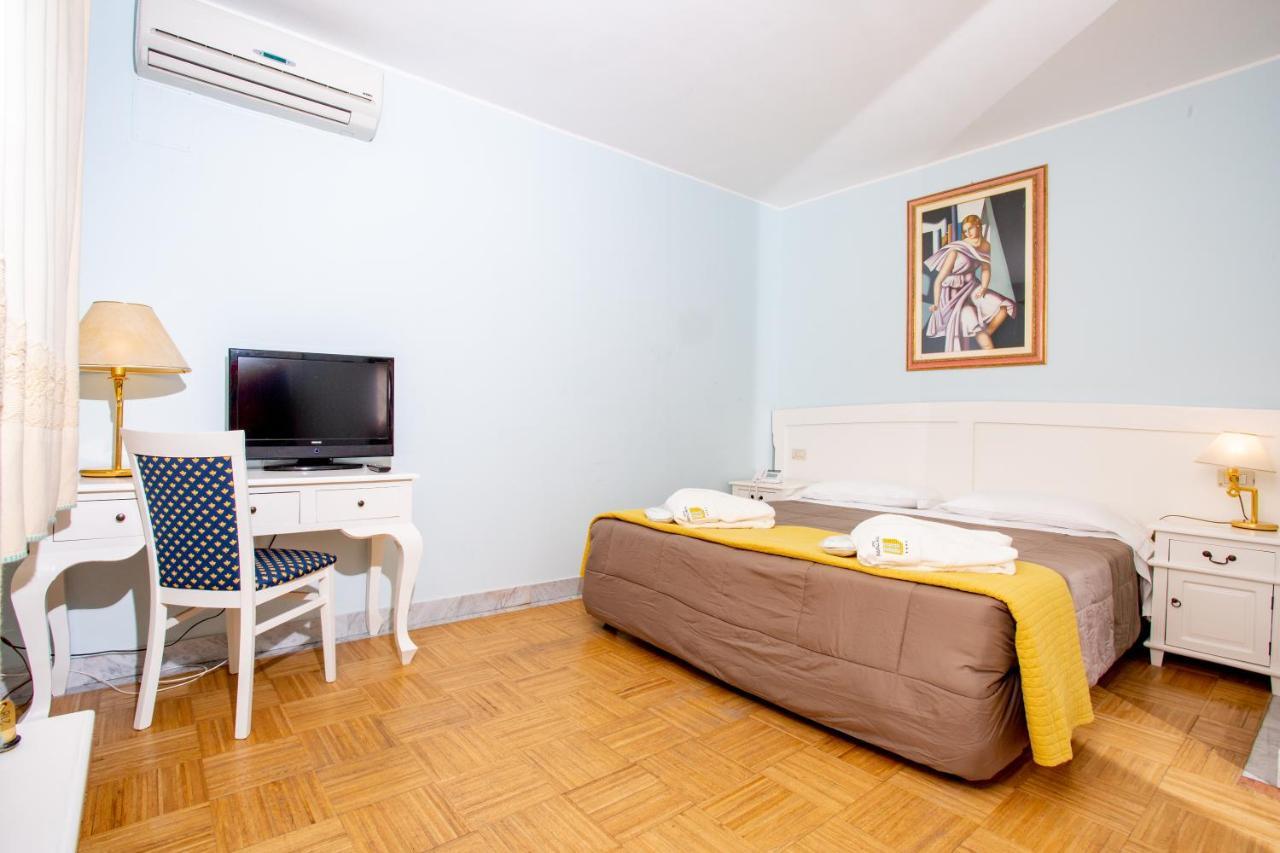 Hotel Marini Sassari Buitenkant foto